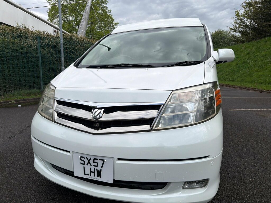 Toyota Alphard 2.4 White #15