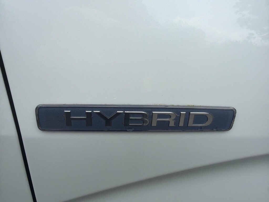 Toyota Alphard 2.4 White #10