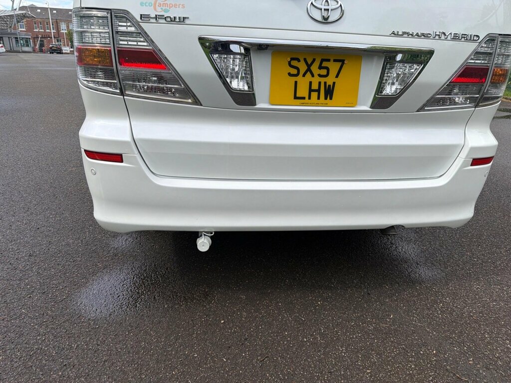 Toyota Alphard 2.4 White #23