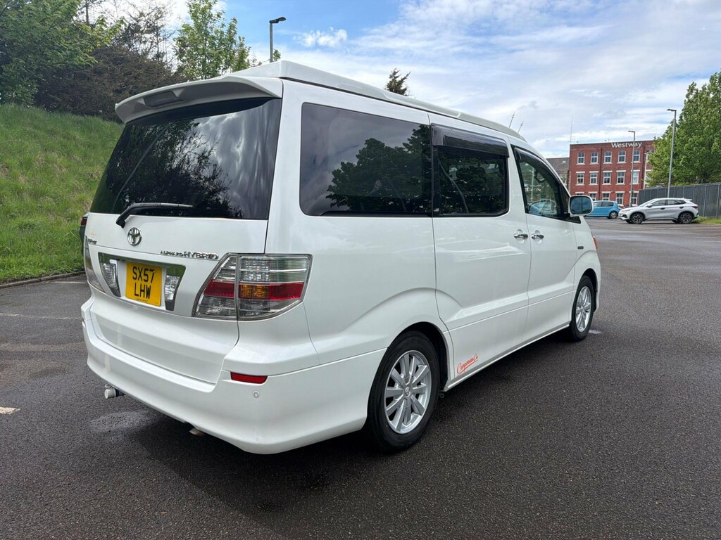 Toyota Alphard 2.4 White #8
