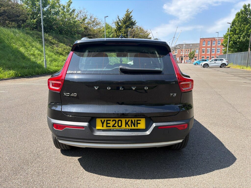 Volvo XC40 1.5 T3 Momentum Euro 6 Ss YE20KNF Black #6