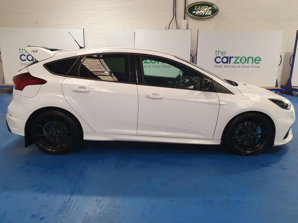 Ford Focus Hatchback SY66WLW  #2
