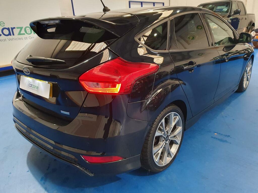 Ford Focus Hatchback YY18PCZ #3