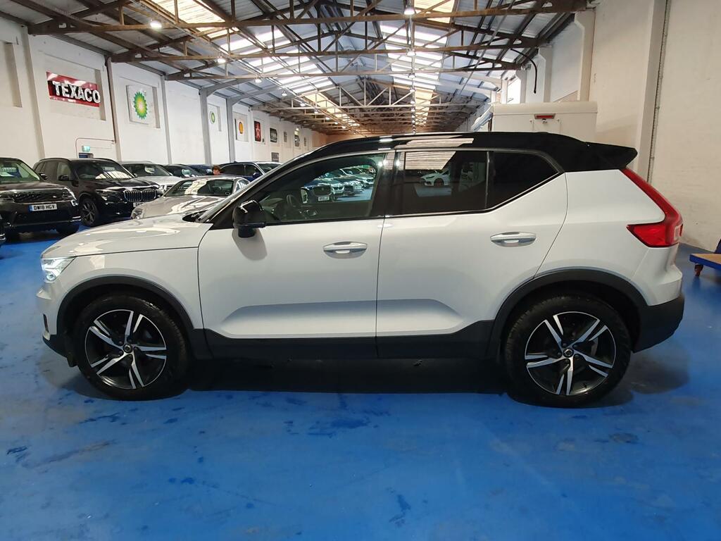 Volvo XC40 Estate SF22XRH #6