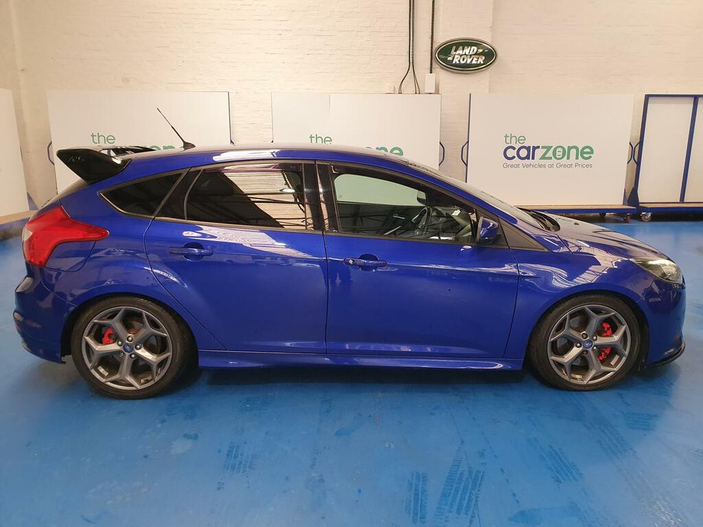 Ford Focus Hatchback LK63DNE #2