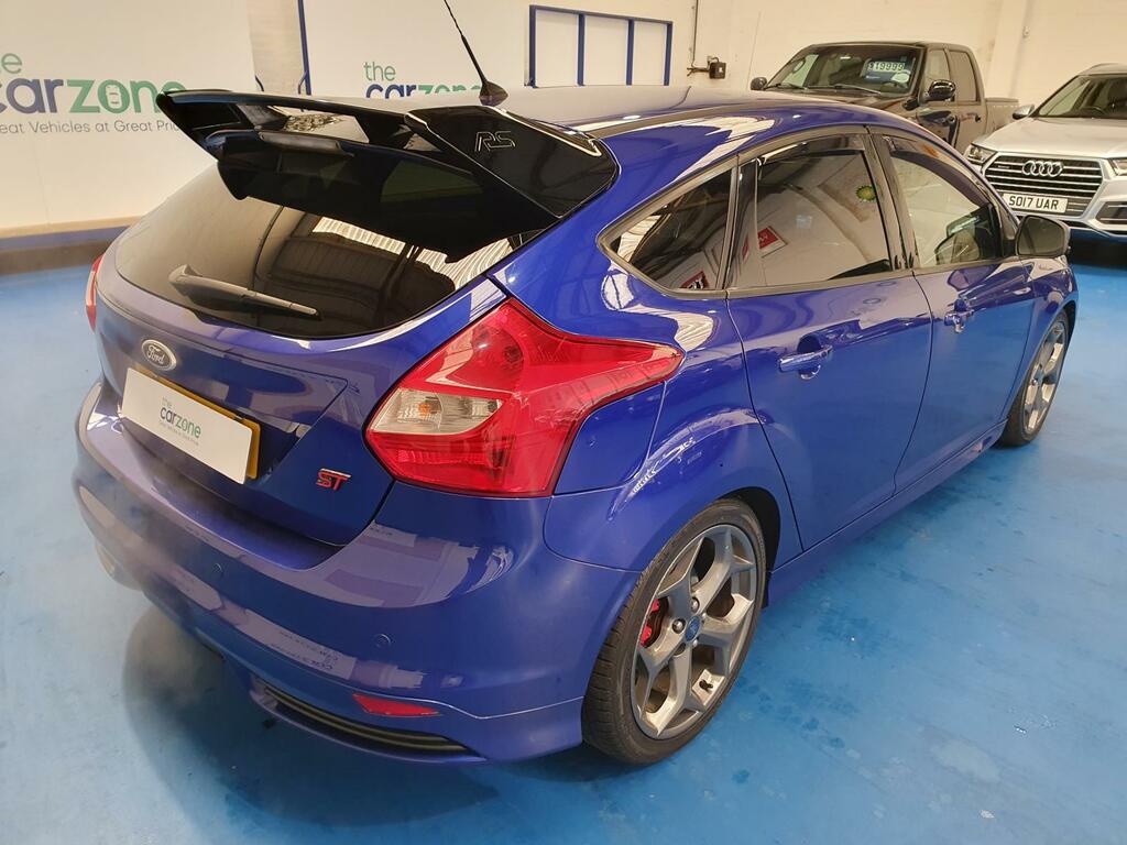 Ford Focus Hatchback LK63DNE #3