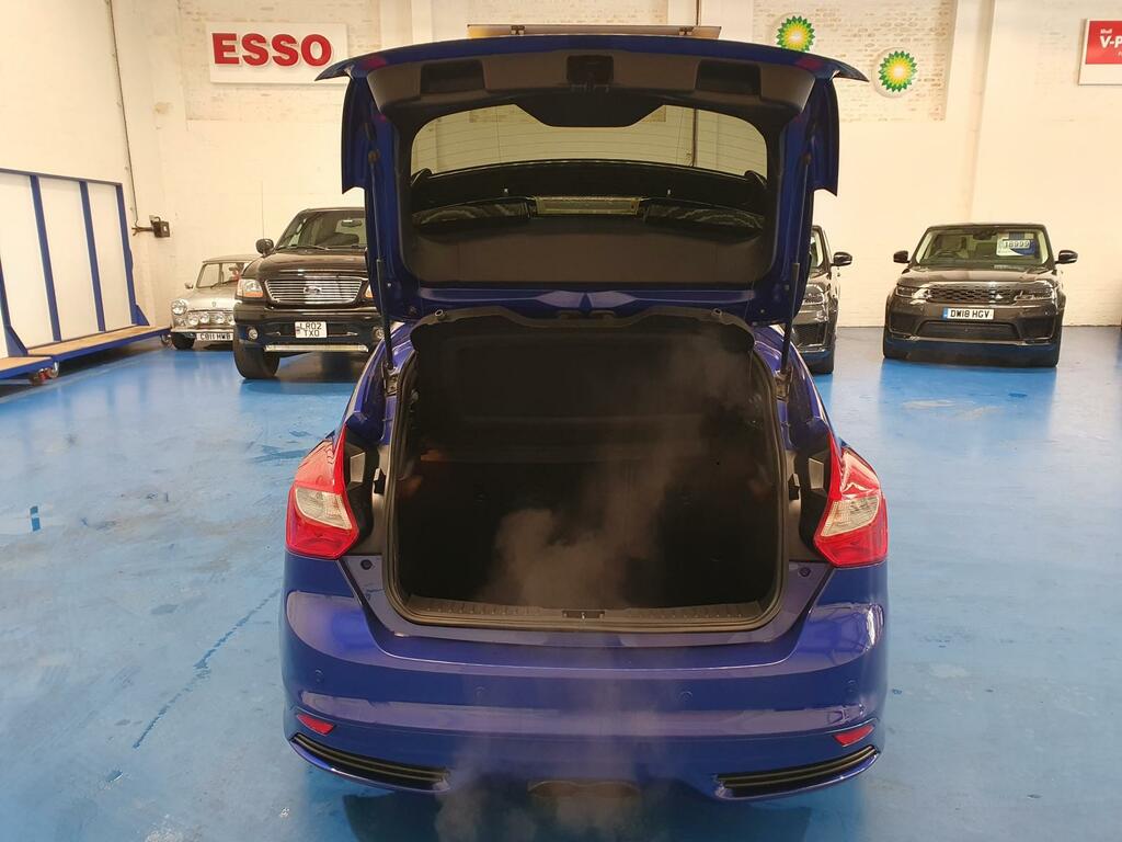 Ford Focus Hatchback LK63DNE #5