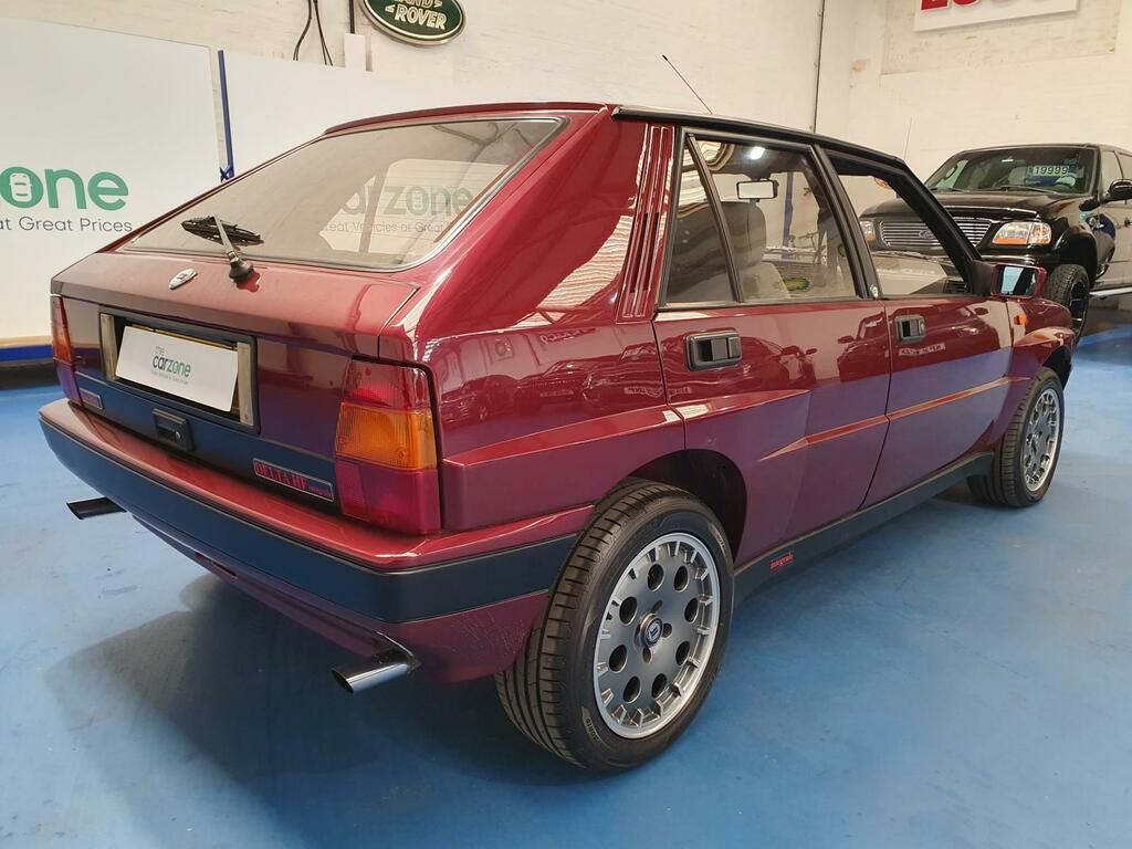 Lancia Delta Hatchback #5
