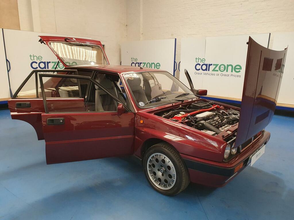 Lancia Delta Hatchback #2