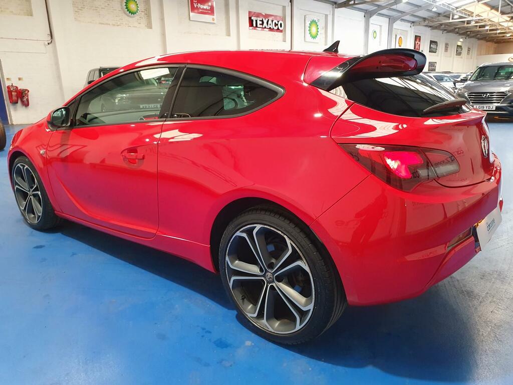 Vauxhall Astra GTC Hatchback KU14UUK #5