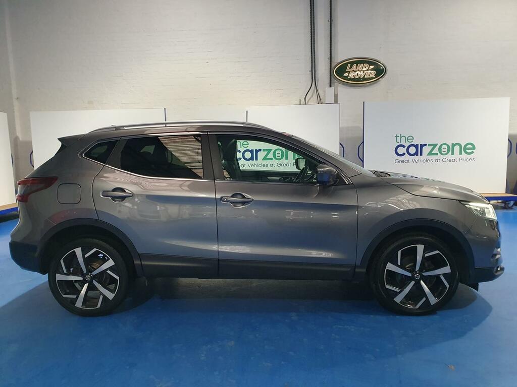 Nissan Qashqai Hatchback LO70EXB #2