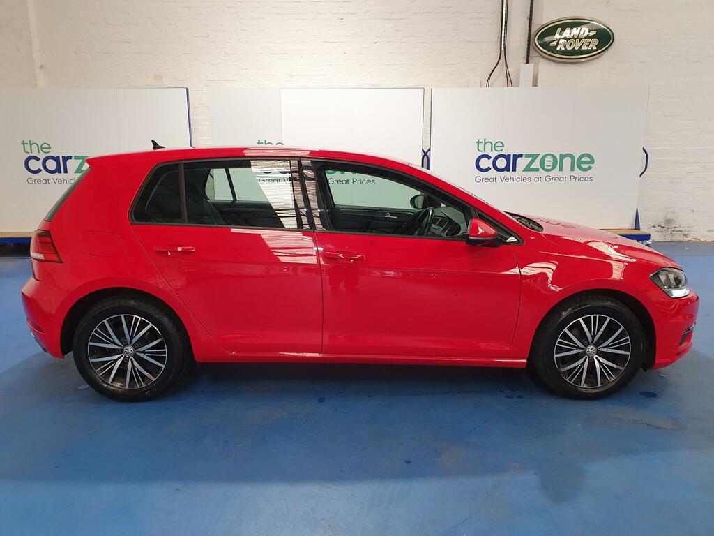 Volkswagen Golf Hatchback SJ67OJM #2