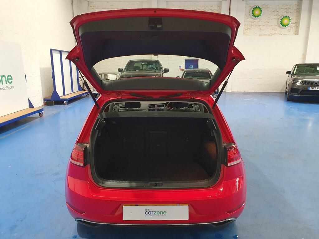 Volkswagen Golf Hatchback SJ67OJM #5
