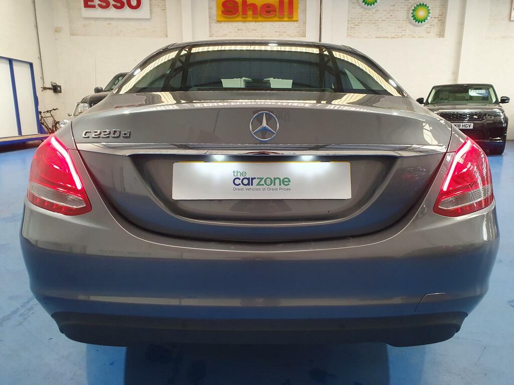 Mercedes-Benz C Class Saloon KX19CPC #4