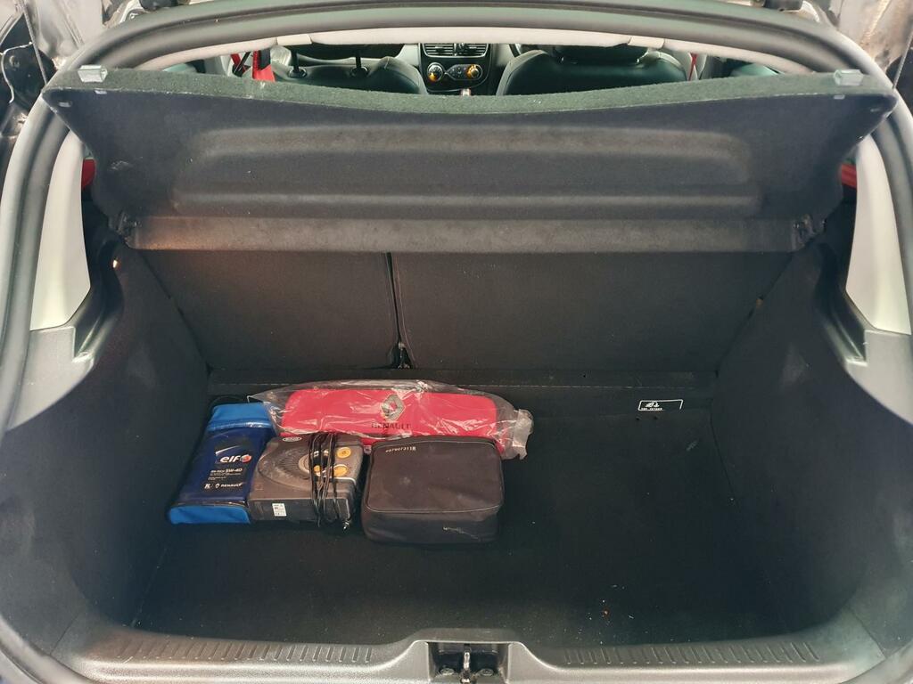 Renault Clio Hatchback DN17BKZ #6