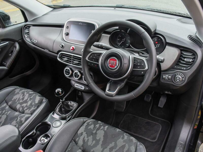 Fiat 500X 1.0 Firefly Turbo Cross Euro 6 Ss YA71HZG Black #3