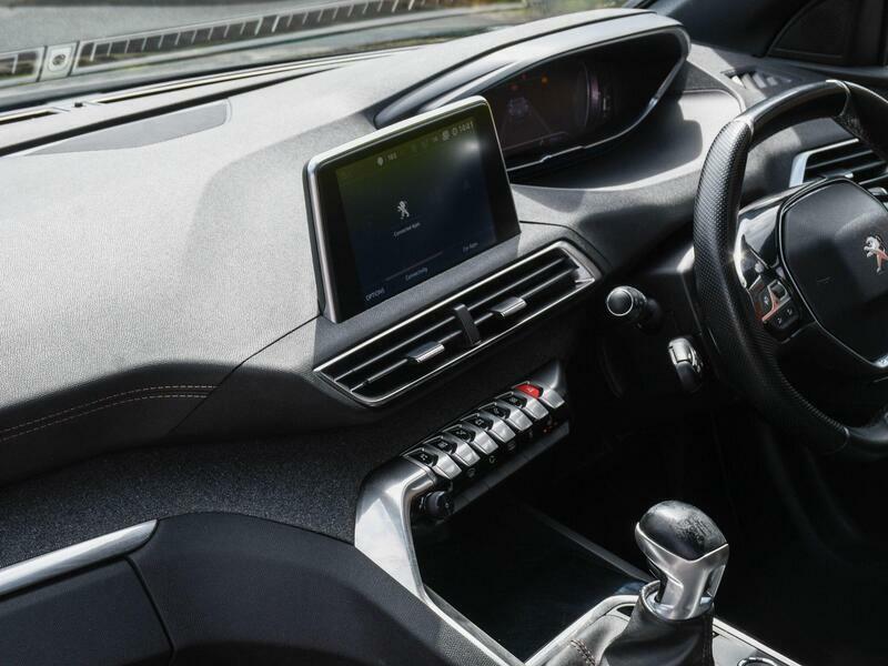 Peugeot 3008 1.2 Puretech Gt Line Premium Suv KR69UDS Black #6