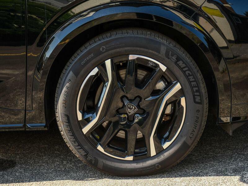 Peugeot 3008 73Kwh Gt Suv 210 Ps KS25FPC Black #4