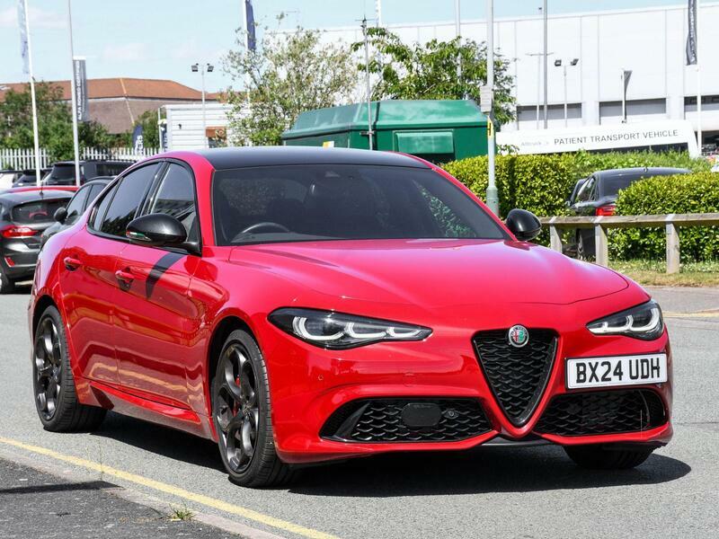 Alfa Romeo Giulia 2.0T Tributo Italiano Euro 6 Ss Red