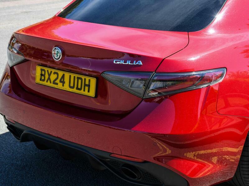Alfa Romeo Giulia 2.0T Tributo Italiano Euro 6 Ss BX24UDH Red #5
