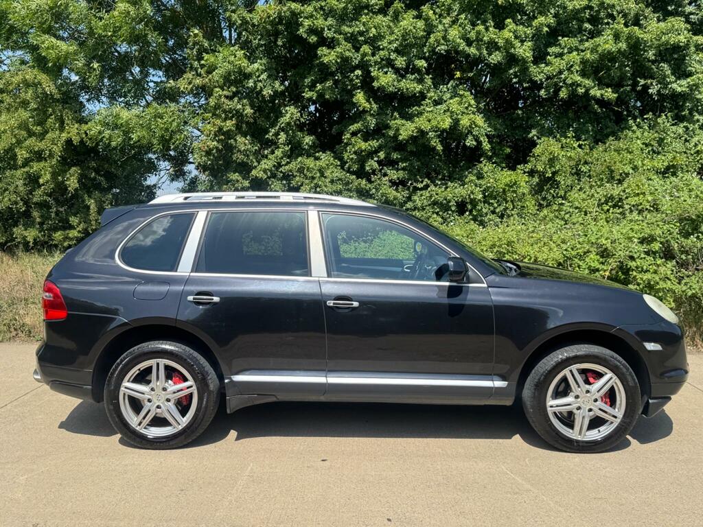 Porsche Cayenne S Black #9