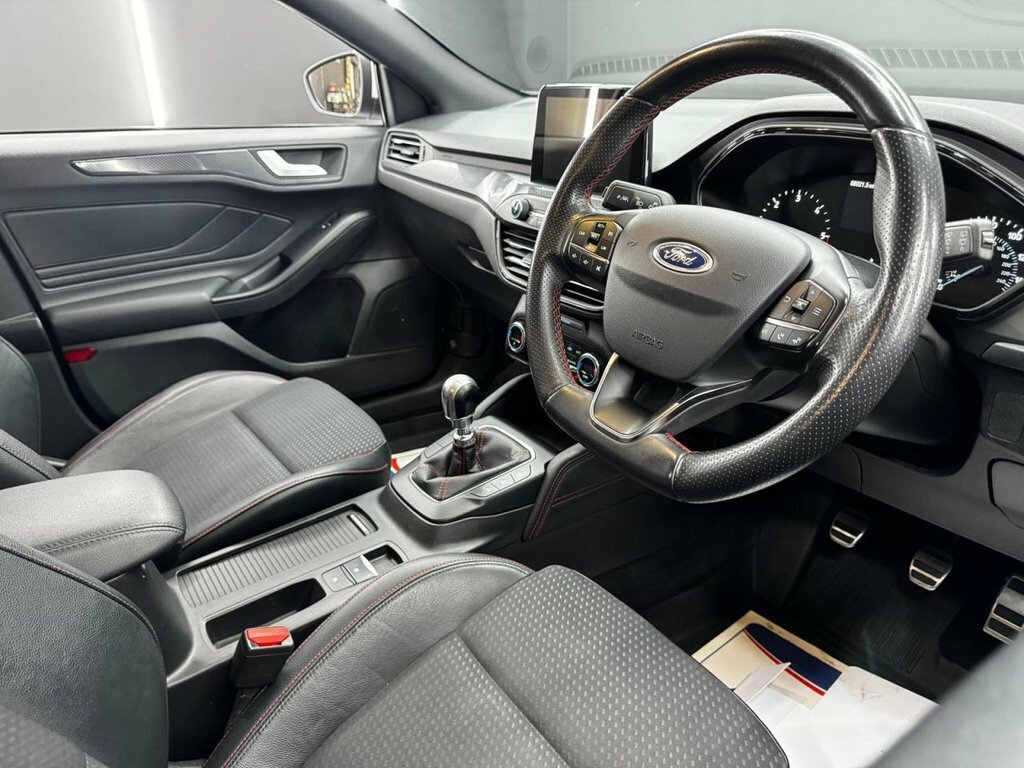Ford Focus 1.5L St-line X YT68BNN White #6
