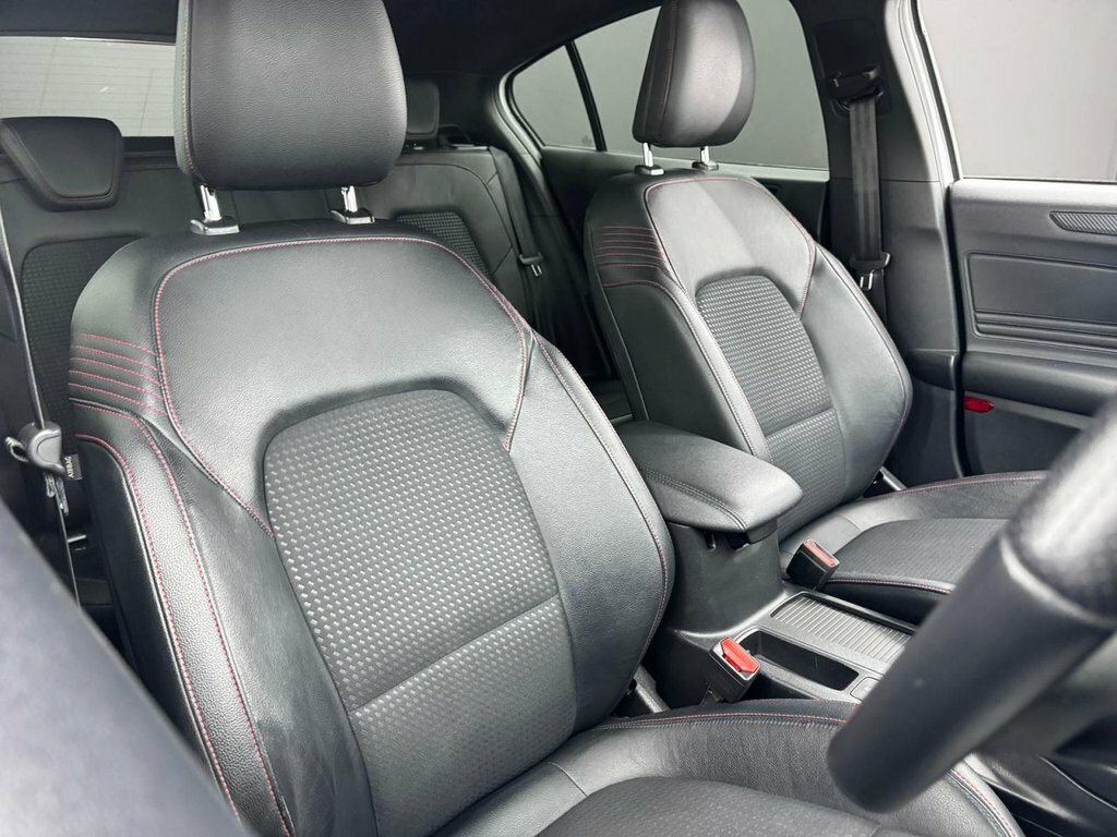 Ford Focus 1.5L St-line X YT68BNN White #5