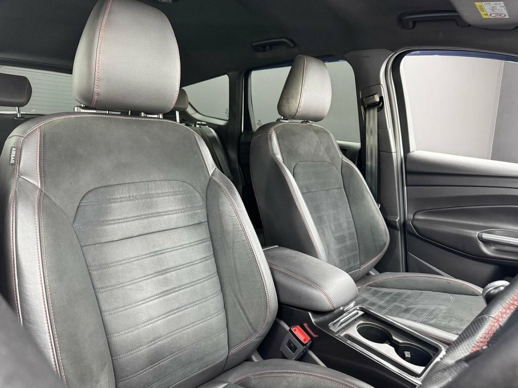 Ford Kuga 2L St-line AV69WZT White #5