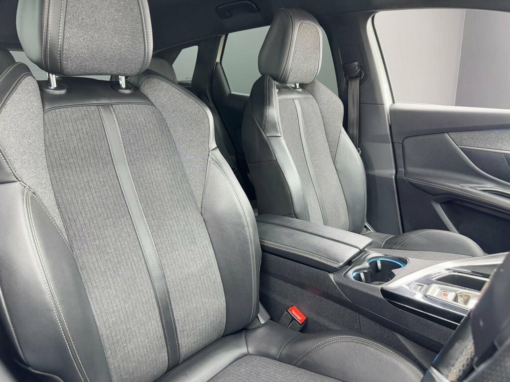 Peugeot 3008 1.5L Gt Line SA69BXC White #5