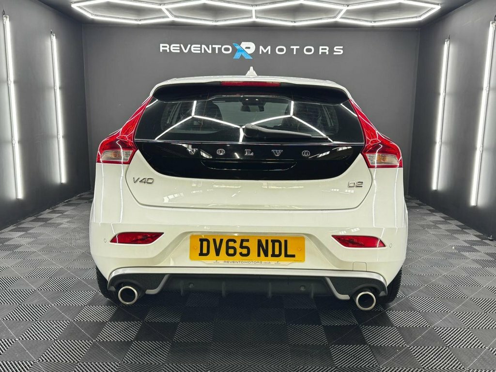 Volvo V40 2L R-design DV65NDL White #4