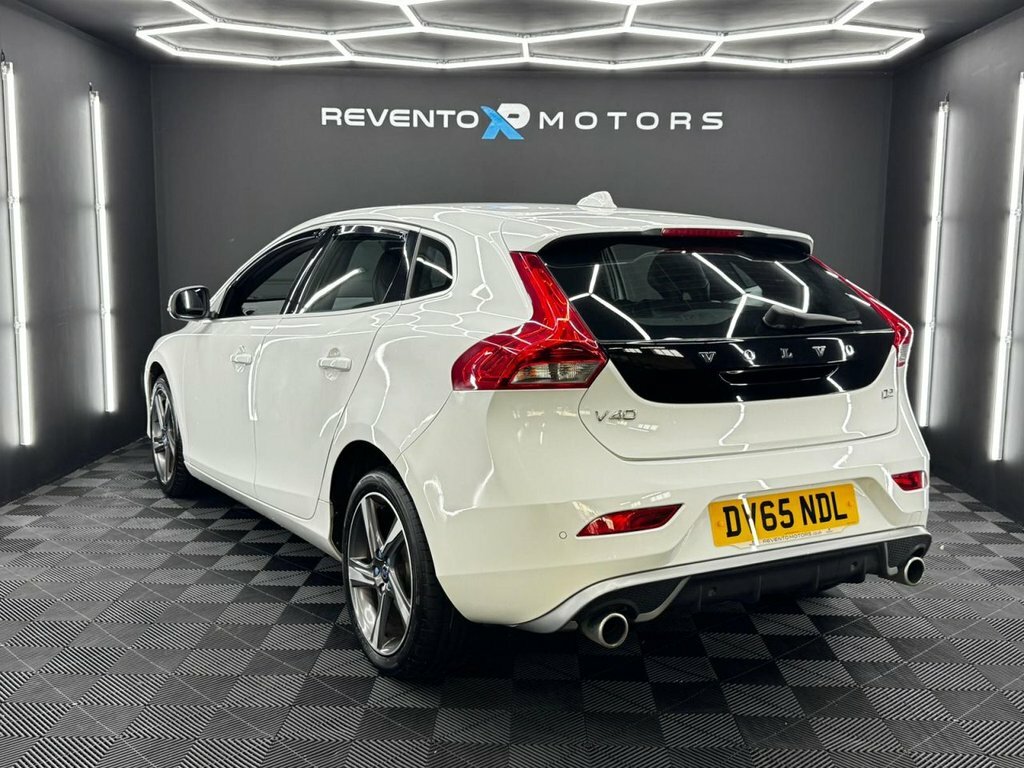 Volvo V40 2L R-design DV65NDL White #2