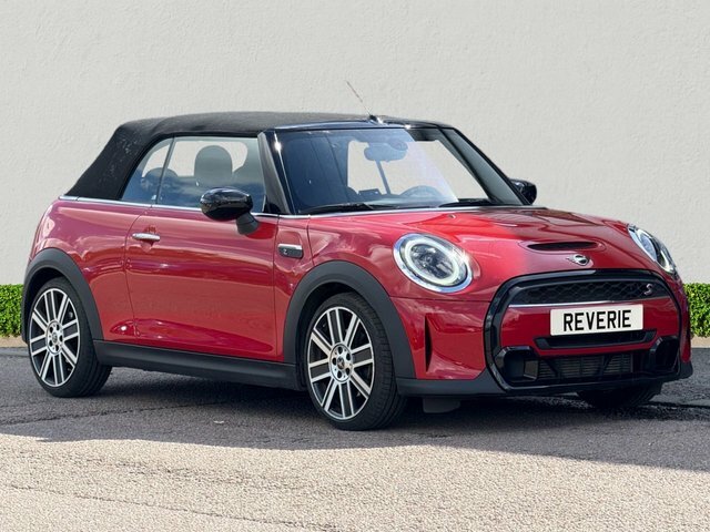 Mini Convertible 2.0 Cooper S Exclusive Convertible Manu Red