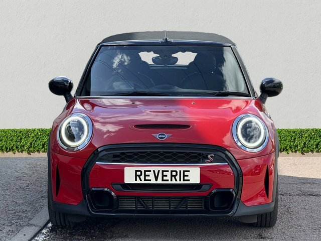 Mini Convertible 2.0 Cooper S Exclusive Convertible Manu Red #2
