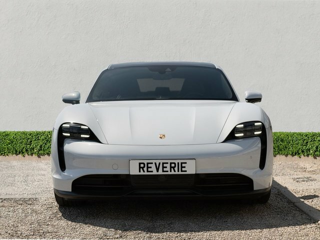 Porsche Taycan Performance 79.2Kwh 4S Sport Turismo White #2
