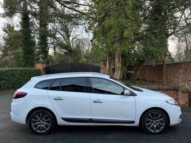 Renault Megane 2011 1.5 Dci Gt Line Tomtom Sport Tourer Diese White #5