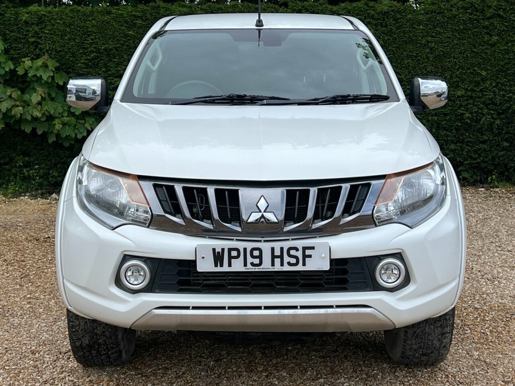 Mitsubishi L200 2.4L Dc Titan WP19HSF White #3