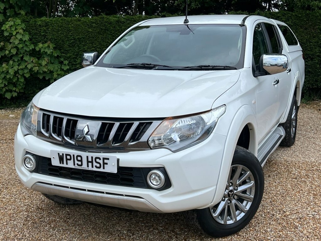 Mitsubishi L200 2.4L Dc Titan WP19HSF White #2