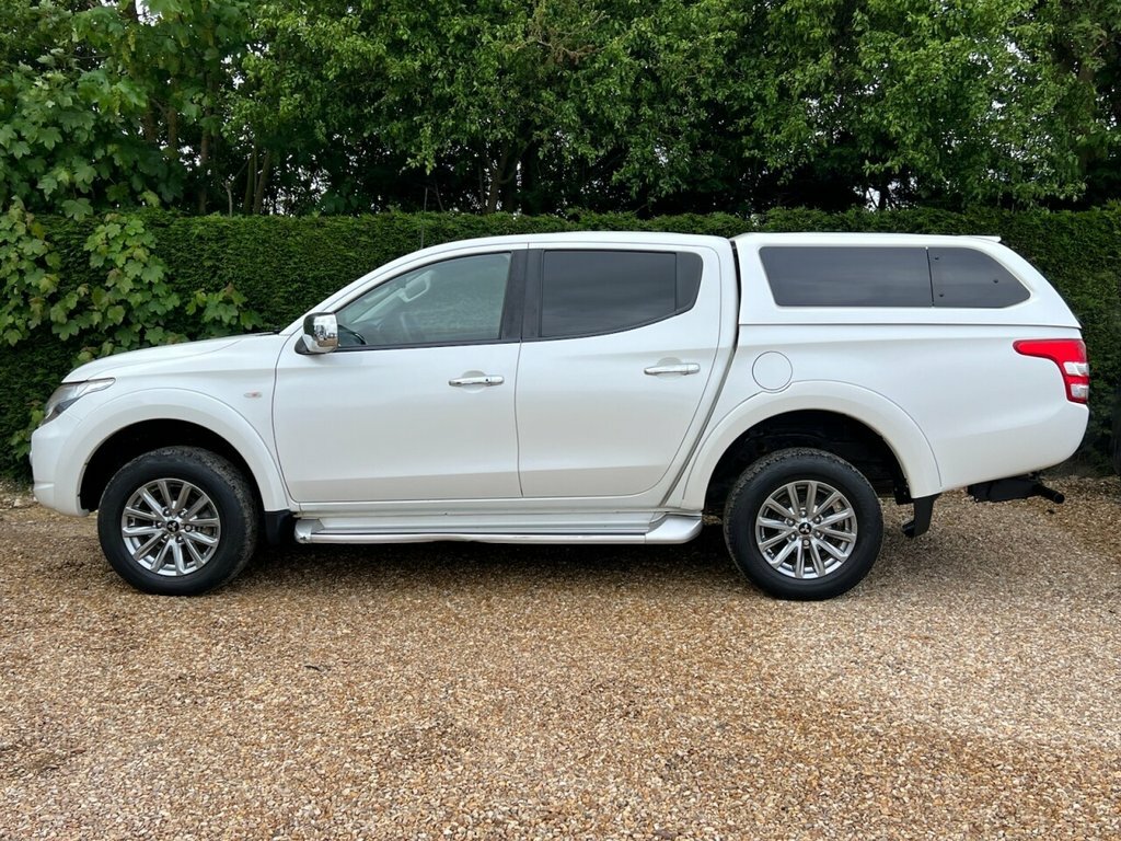 Mitsubishi L200 2.4L Dc Titan WP19HSF White #5