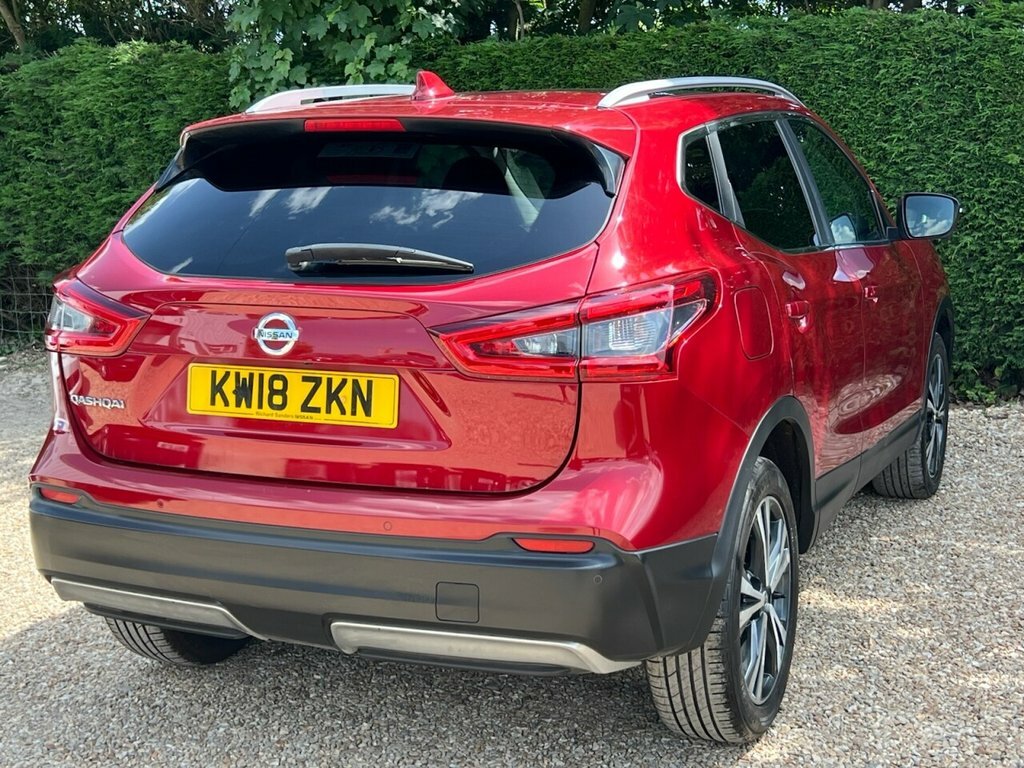 Nissan Qashqai 1.2L N-connecta KW18ZKN Red #6