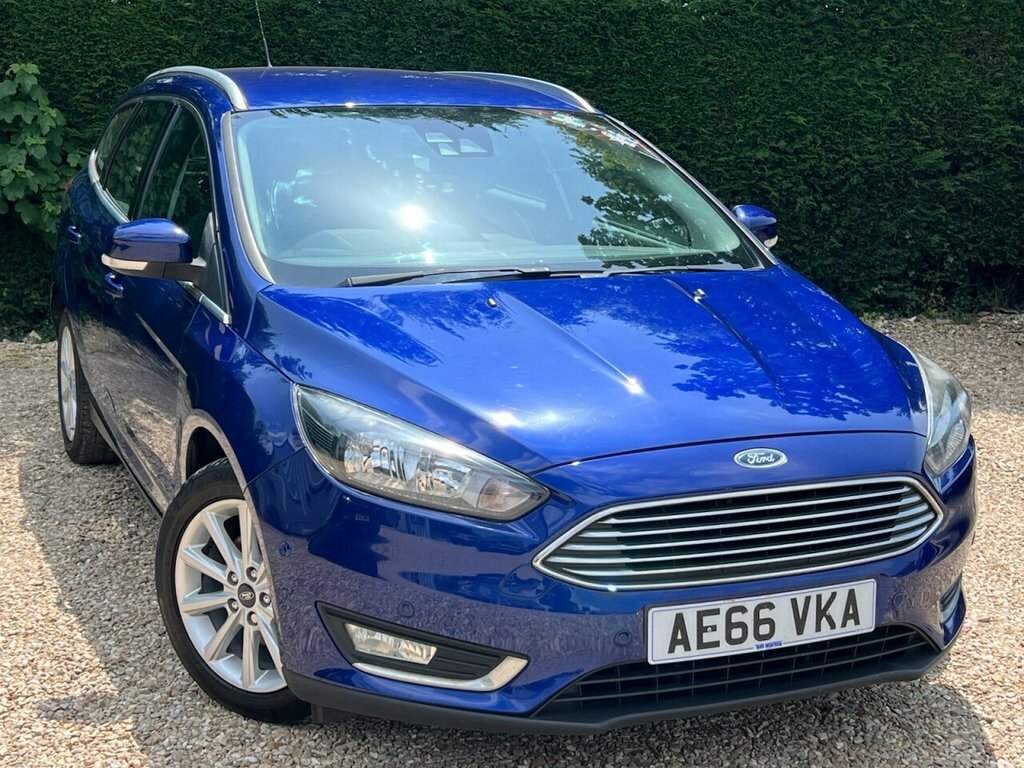 Ford Focus 1L Titanium Blue