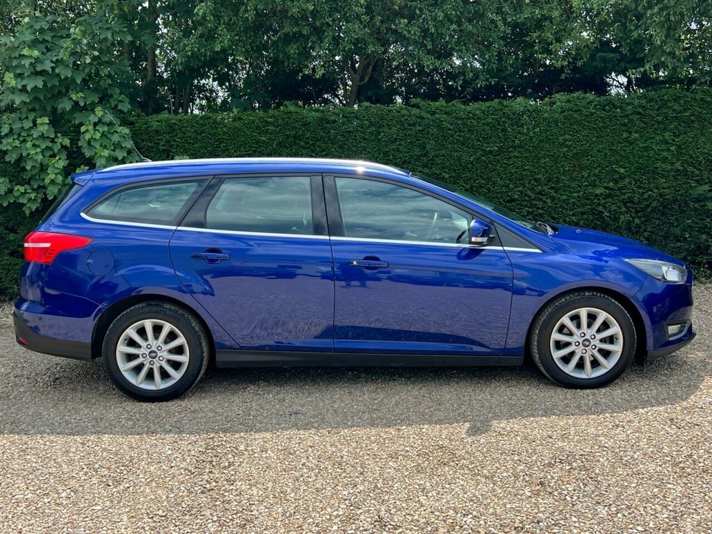 Ford Focus 1L Titanium AE66VKA Blue #4