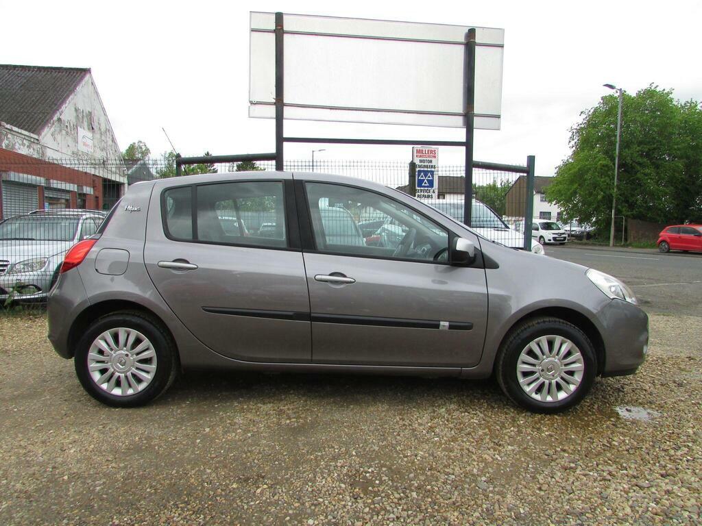 Renault Clio 1.2 I-music Euro 5 SM10UGX Grey #2