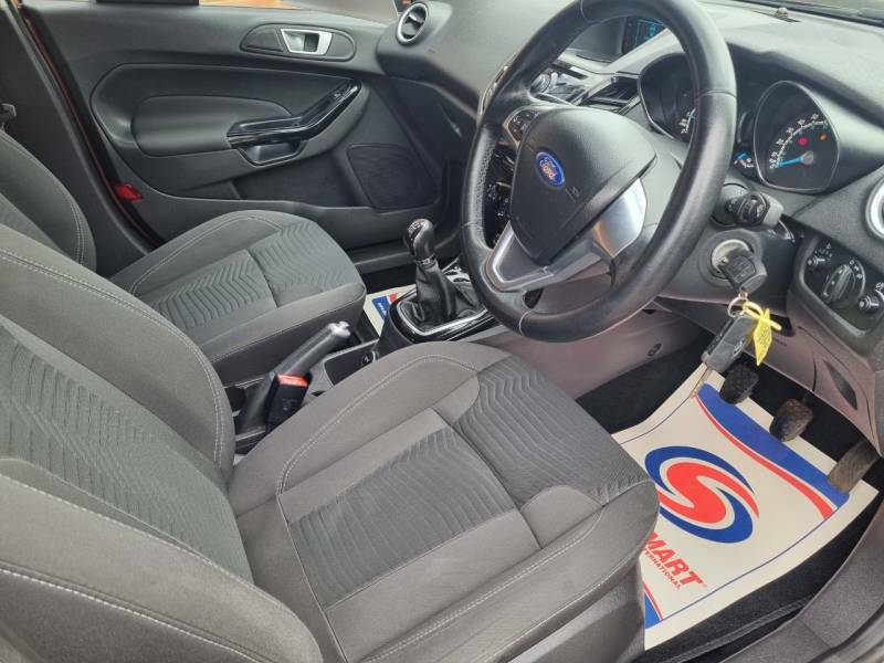Ford Fiesta 1.0 Ecoboost Zetec - 2014 64 SL64WWA Orange #5