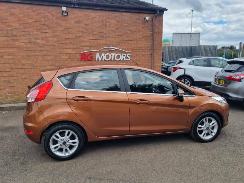 Ford Fiesta 1.0 Ecoboost Zetec - 2014 64 SL64WWA Orange #4
