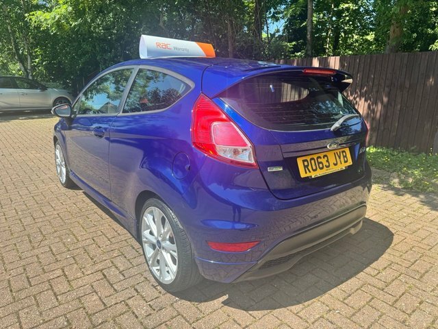 Ford Fiesta Hatchback RO63JYB Blue #4