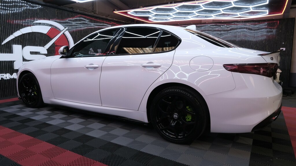 Alfa Romeo Giulia Saloon 2.2 2.2 Turbo 190Hp Speciale 20191 White #3