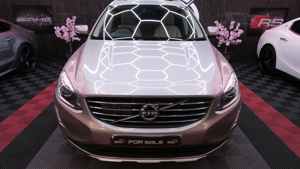 Volvo XC60 Suv 2.4 D5 Se Lux Nav 201363 KV63GXM Gold #2