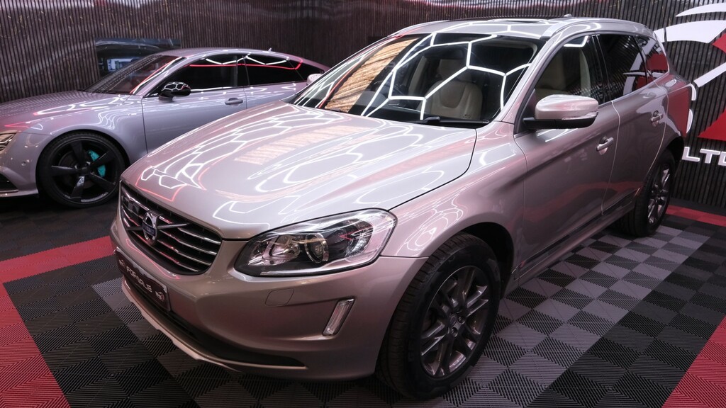 Volvo XC60 Suv 2.4 D5 Se Lux Nav 201363 KV63GXM Gold #5