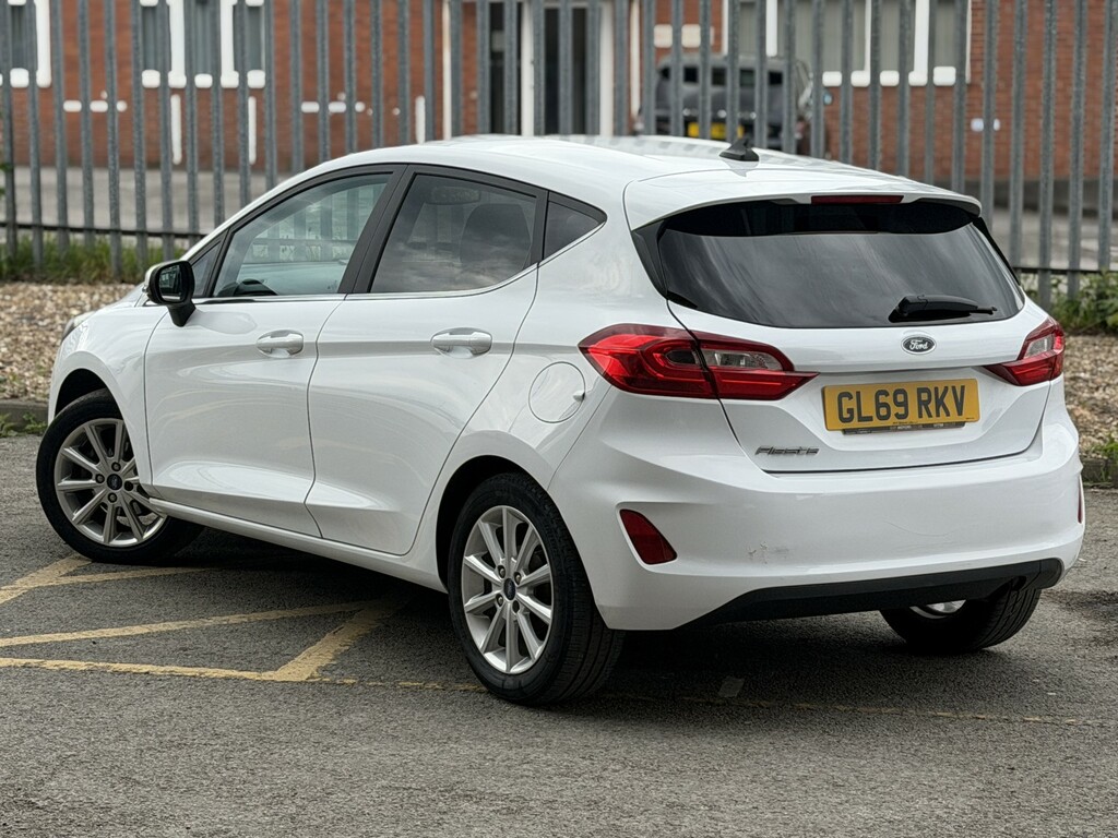 Ford Fiesta Hatchback 1.5 Tdci Titanium 201969 GL69RKV White #2