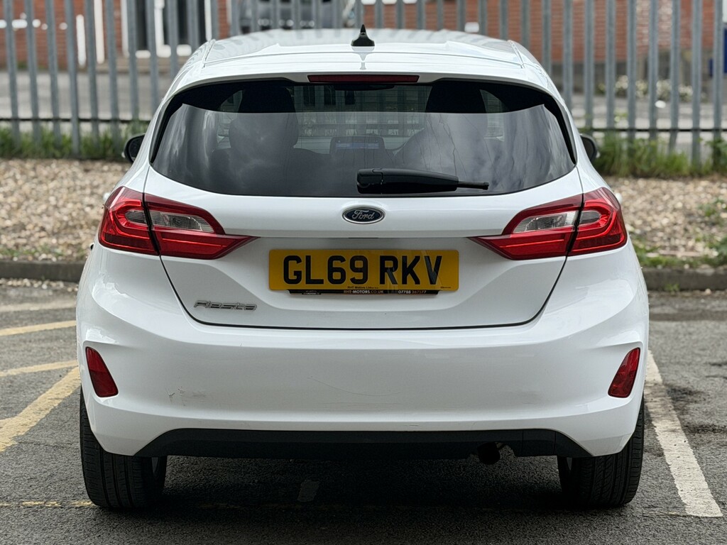 Ford Fiesta Hatchback 1.5 Tdci Titanium 201969 GL69RKV White #4